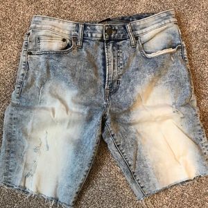 Size 32 men’s denim shorts
